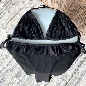 H & M Ruffled Bikini Sz M